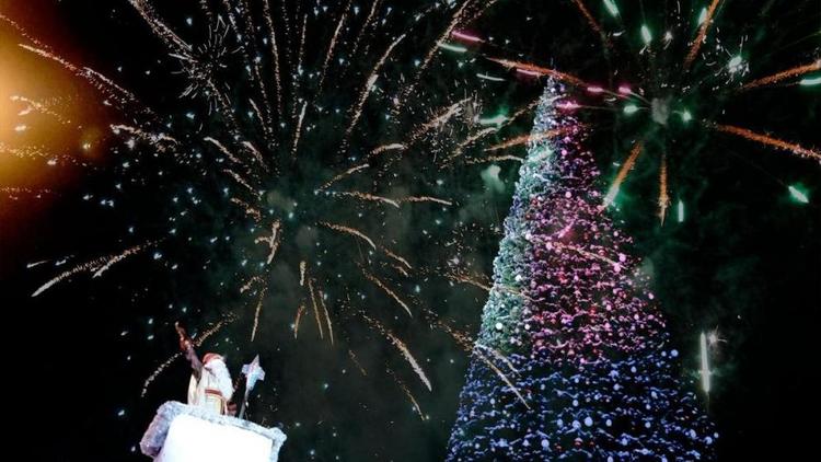В Ставрополе выбирали, как Дед Мороз зажжёт главную ёлку