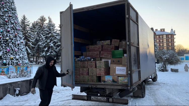 Жители Предгорья отправили военнослужащим СВО более 200 посылок