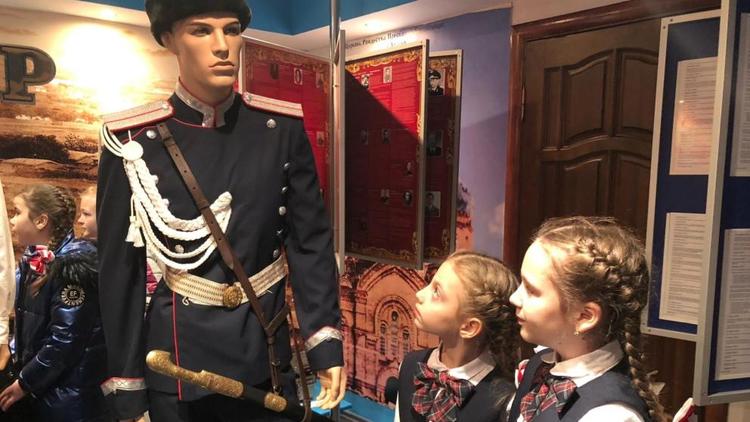 Ставропольские школьники изучают историю дорожной безопасности в музеях полиции 