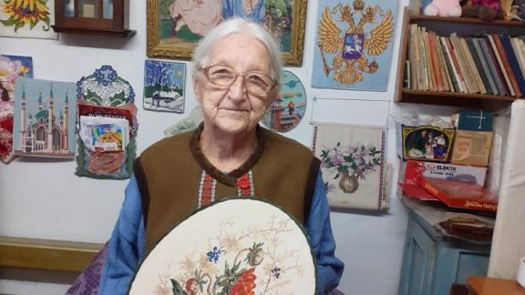 В Зеленокумске живёт вышивальщица в четвёртом поколении