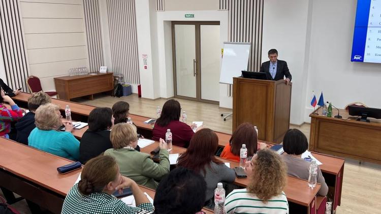 Основные направления работы отделений «Единой России» обсудили на образовательном семинаре в Ставрополе 