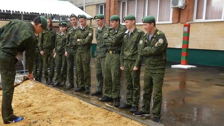 Ставропольские кадеты-ермоловцы осваивают кадетский компонент