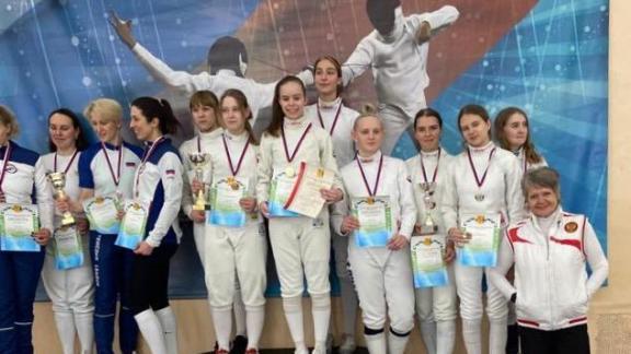Ставропольские фехтовальщицы оказались в тройке призёров всероссийских соревнований