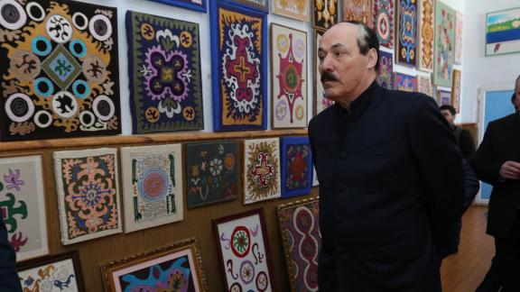 В Дагестане издадут фотоальбом «Кайтагская вышивка»