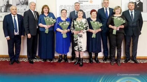 Губернатор Ставрополья поздравил матерей Героев России с наступающим праздником