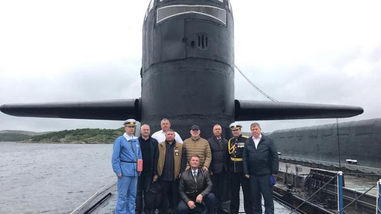 От жителей Ставрополья наша делегация поздравила подводников Северного флота