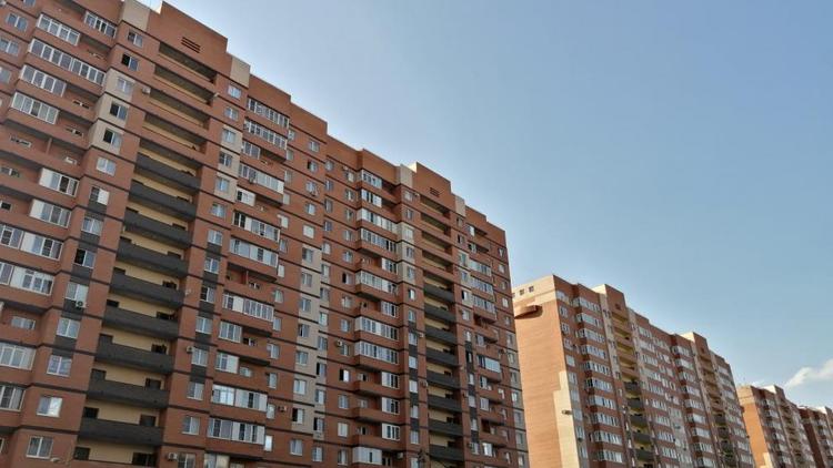 Глава Ставрополья поручил помочь с ремонтом пострадавшим жильцам многоэтажки в Изобильном