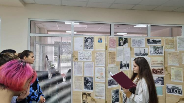 В Предгорном округе состоялась историко-документальная выставка «Золотое мое Ставрополье»