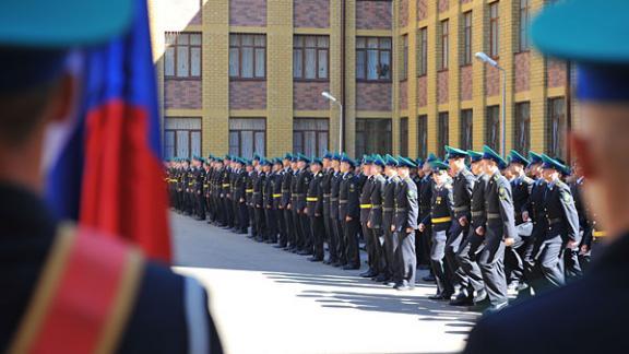 Более 200 курсантов на Ставрополье поклялись защищать Родину
