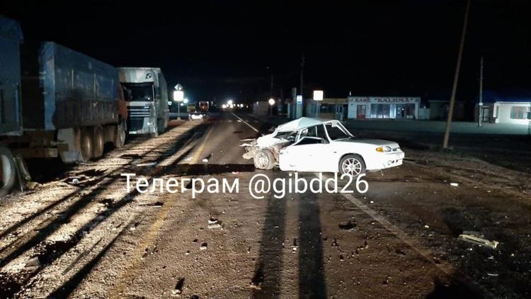 Маршрутка столкнулась с легковым авто в Левокумском округе Ставрополья