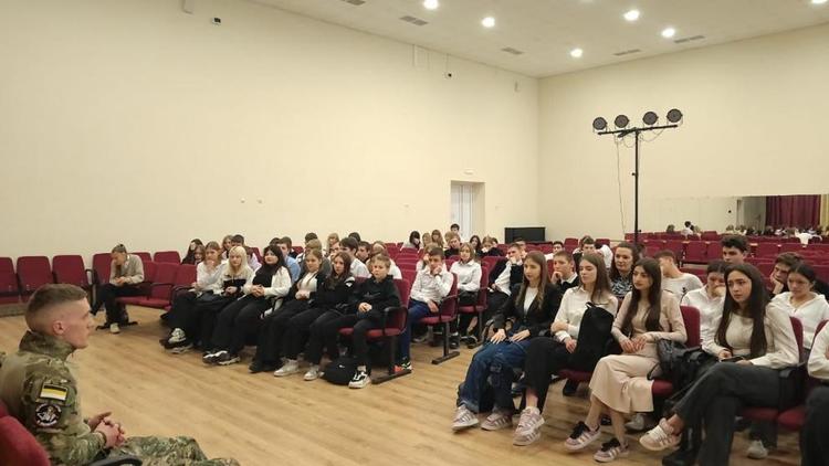 Ставропольские школьники встретились с ветеранами СВО
