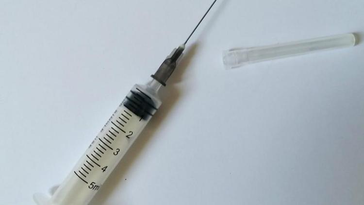 Владимир Владимиров: на Ставрополье продолжается добровольная вакцинация против коронавируса