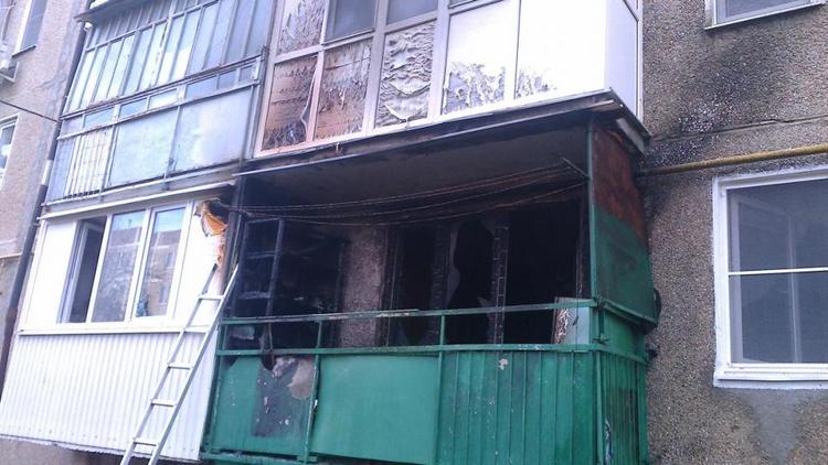 Балкон загорелся в многоэтажке Изобильненского района в отсутствие хозяев
