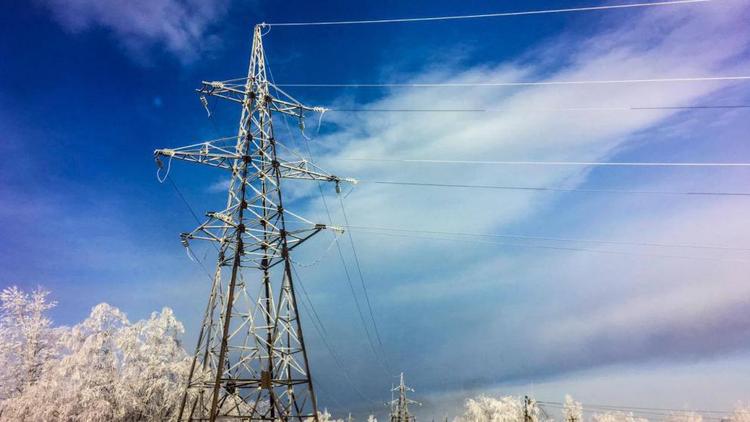 Энергетиков Ставрополья перевели в режим повышенной готовности из-за гололёда
