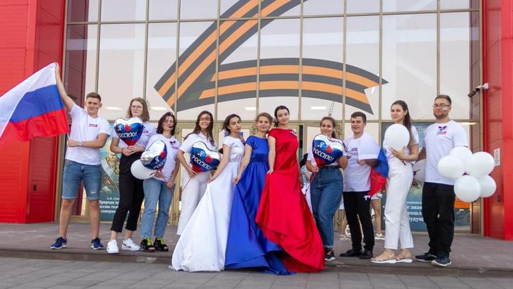 На празднике российского триколора жителям и гостям Ставрополя скучать будет некогда