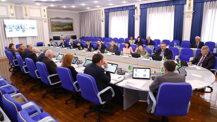 В Думе Ставропольского края заслушано более 80 поправок в бюджет на 2023 год