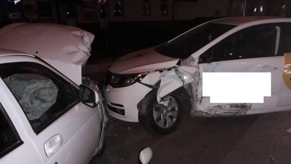Водитель «Приоры» сломал себе рёбра в ДТП в Ставрополе