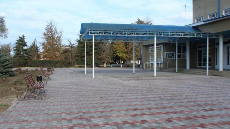 В Туркменском округе Ставрополья благоустроили территорию Центра культуры и досуга