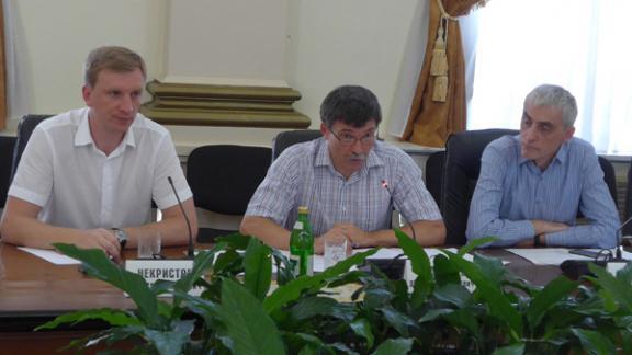 Ставропольские депутаты проверили состояние городского парка Ессентуков
