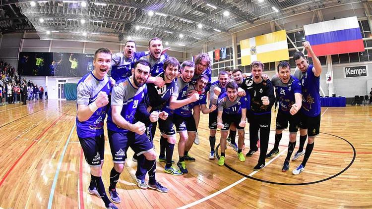 В стартовом матче ¼ финала «Кубка вызова» ставропольские гандболисты одолели греков