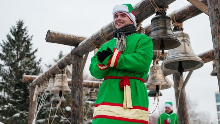 Ставропольский звонарь порадовал чудесным перезвоном колоколов в столице Сибири