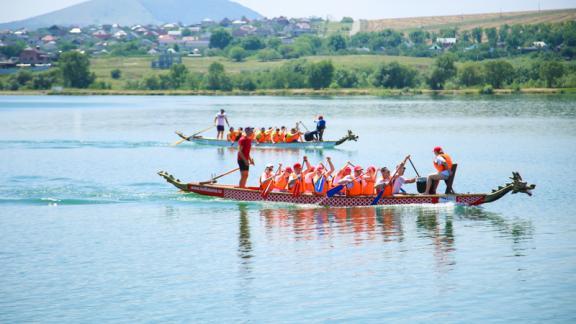 Гонки на драккарах состоялись на Новопятигорском озере