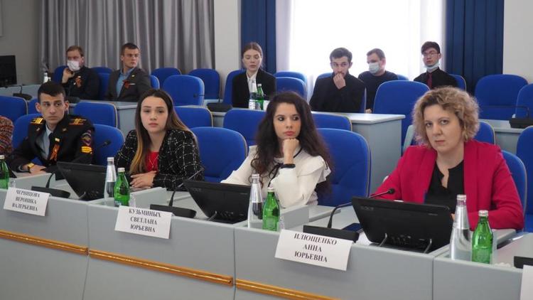 На Ставрополье работают над совершенствованием закона о молодежной политике