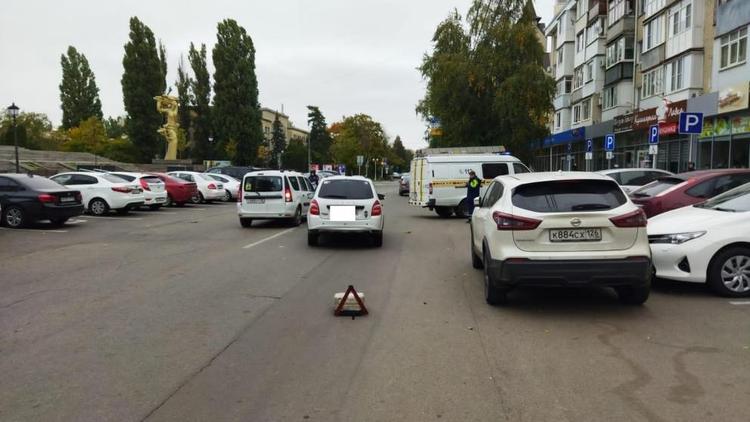 Школьник в Ставрополе перебегал дорогу не по «зебре» и попал под колёса автомобиля