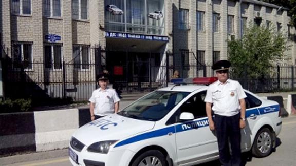Инспекторы ДПС помогли роженице быстро добраться до роддома в Пятигорске