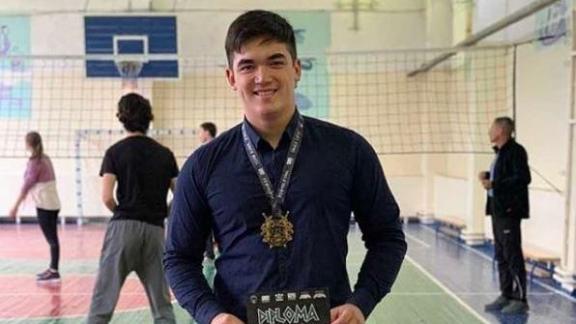 Студент из Пятигорска стал лучшим тяжелоатлетом Кубка мира по пауэрлифтингу