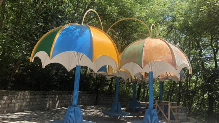 В Железноводске обновляют «Пушкинские зонтики»