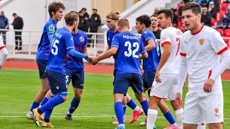 Футболисты ставропольского «Динамо» в концовке матча с «Аланией-2» ушли от поражения