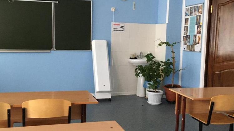 В школах и детсадах Ставрополя установили ещё 557 рецикуляторов