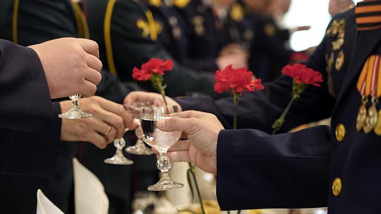 Губернатор Ставрополья поздравил военнослужащих с Днём защитника Отечества