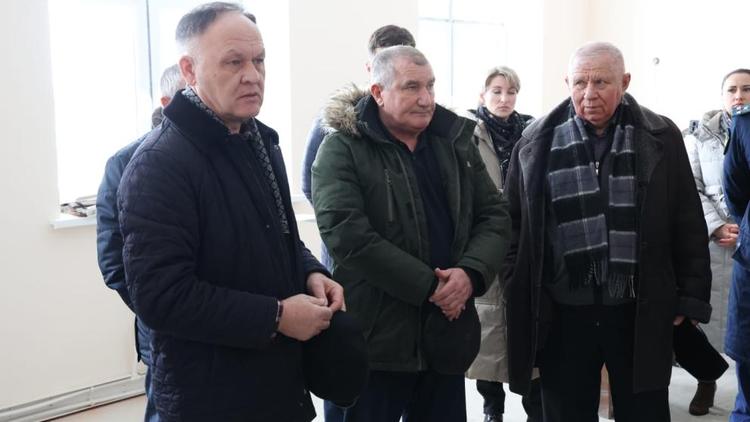Депутаты Ставрополья держат на контроле ремонт объектов образования Кочубеевского округа