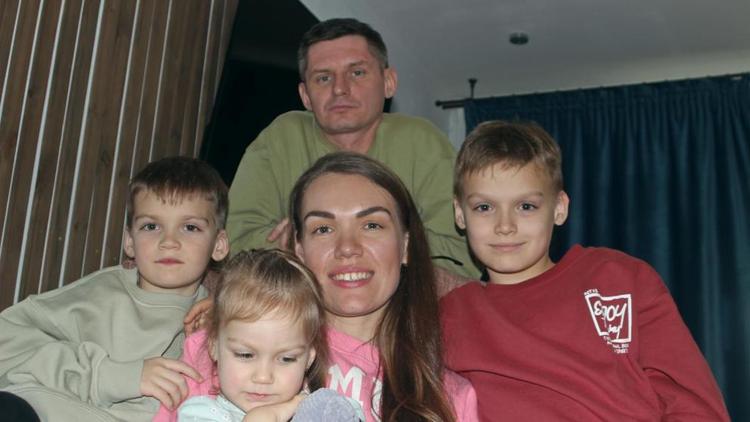 Многодетные родители из Невинномысска поделились секретом семейного счастья