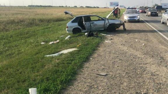 В Шпаковском округе Ставрополья в аварии пострадали молодой водитель и 15-летний подросток