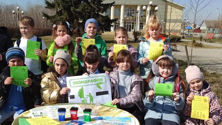 В Кировском округе провели акцию «Экологический марафон»