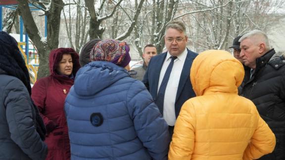 Губернатор провёл встречу с жильцами бывшего общежития в Ставрополе