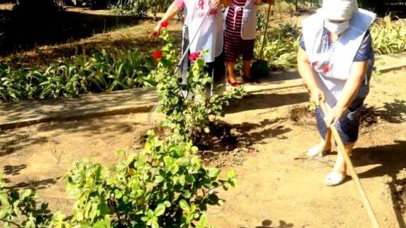 «Серебряные» волонтёры ставропольского села Киевка присоединились к экологической акции