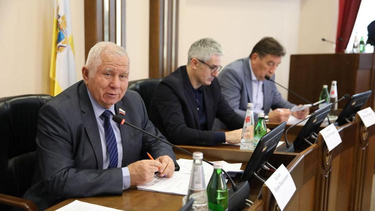 Депутаты рассмотрели исполнение бюджета Ставрополья в первом полугодии