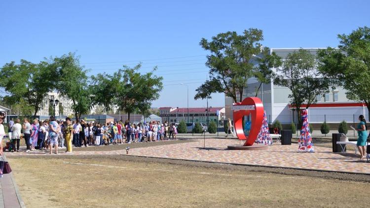 В Будённовске открыли отремонтированный парк имени 200-летия