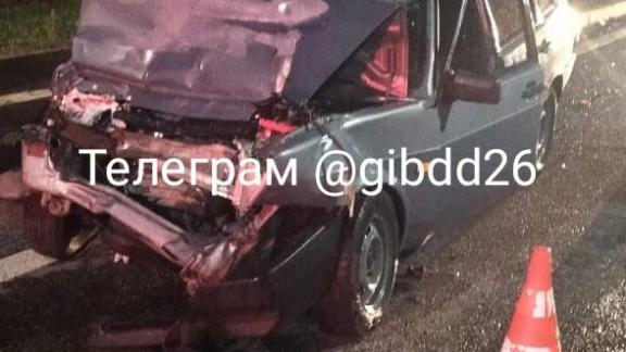 Водитель легковушки пострадал в ДТП с КамАЗом на Ставрополье