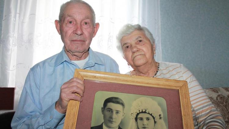Пара из Кочубеевского округа Ставрополья отмечает 65-летие семейной жизни