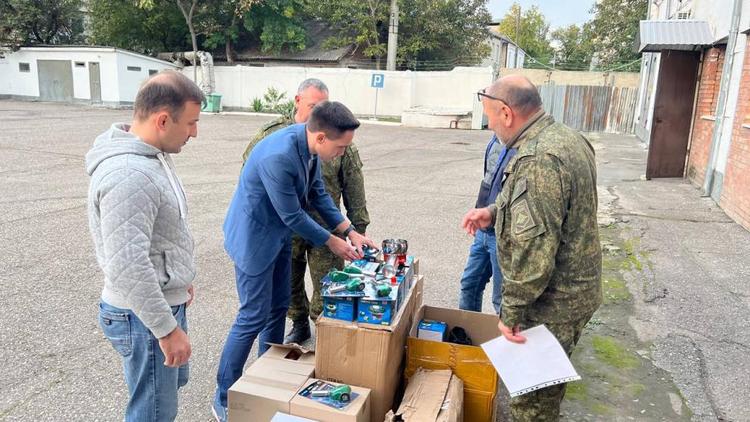 Ставропольские депутаты передали мобилизованным газовые горелки