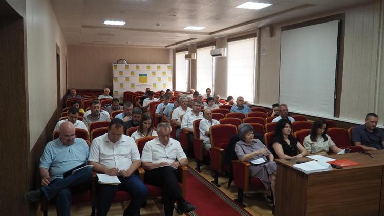 Депутаты обсудили реконструкцию сетей водоснабжения восточных районов Ставрополья