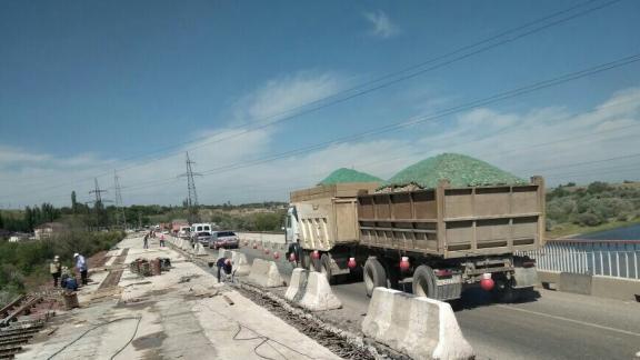 Из-за ремонта моста в Дагестане затруднено движение на трассе «Кавказ»