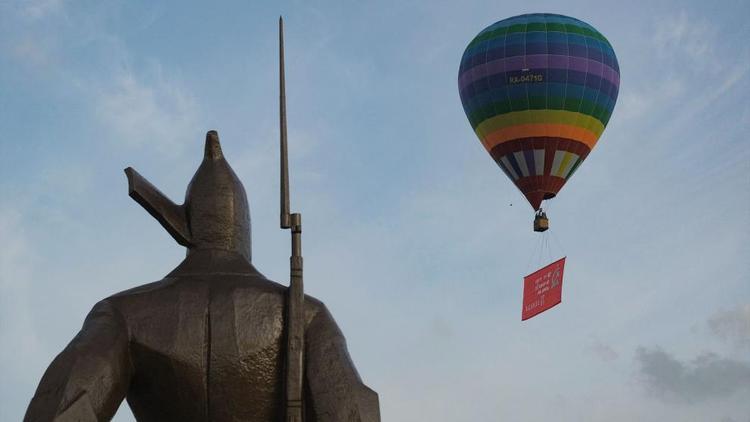 Тысячи ставропольцев наблюдали полёт «победного» воздушного шара