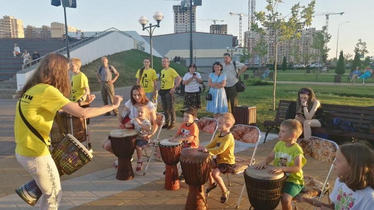 Творческие коллективы Ставрополя выступят в последние летние выходные