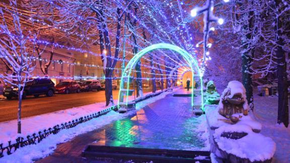 Ставрополь к Новому году украсили миллионы огней: город-сказка!